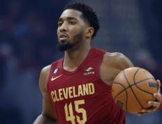 虎扑NBA-骑士队米(mǐ)切尔交易内幕(米(mǐ)切尔mvp)