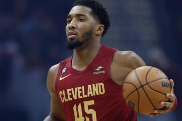 虎扑NBA-骑士队米(mǐ)切尔交易内幕(米(mǐ)切尔mvp)