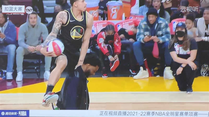 虎扑NBA-NBA直播投影仪(nba在(zài)线直播投屏)