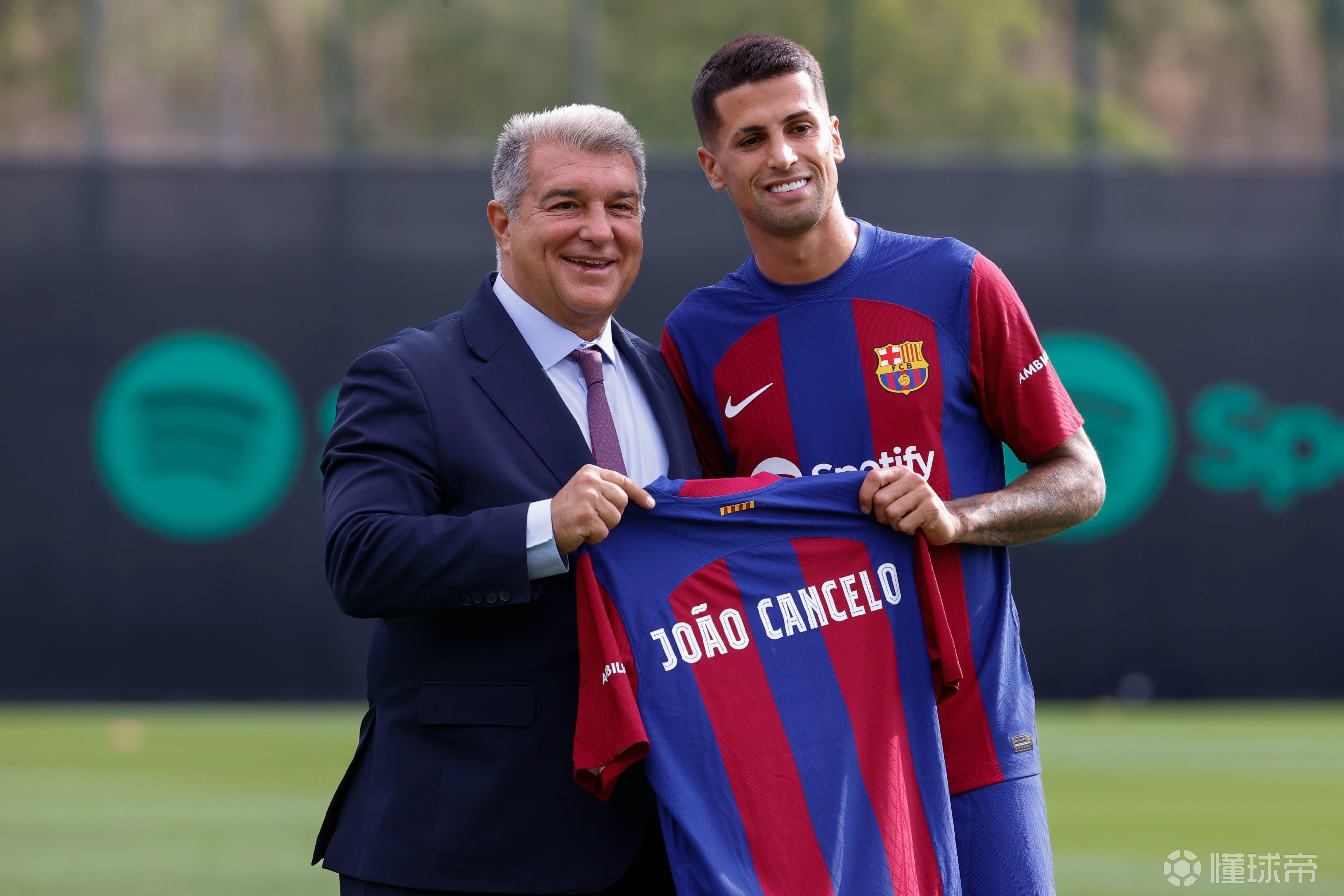 虎扑官网-巴萨球(qiú)员薪(xīn)資(zī)(巴萨球(qiú)员薪(xīn)資(zī)结构)