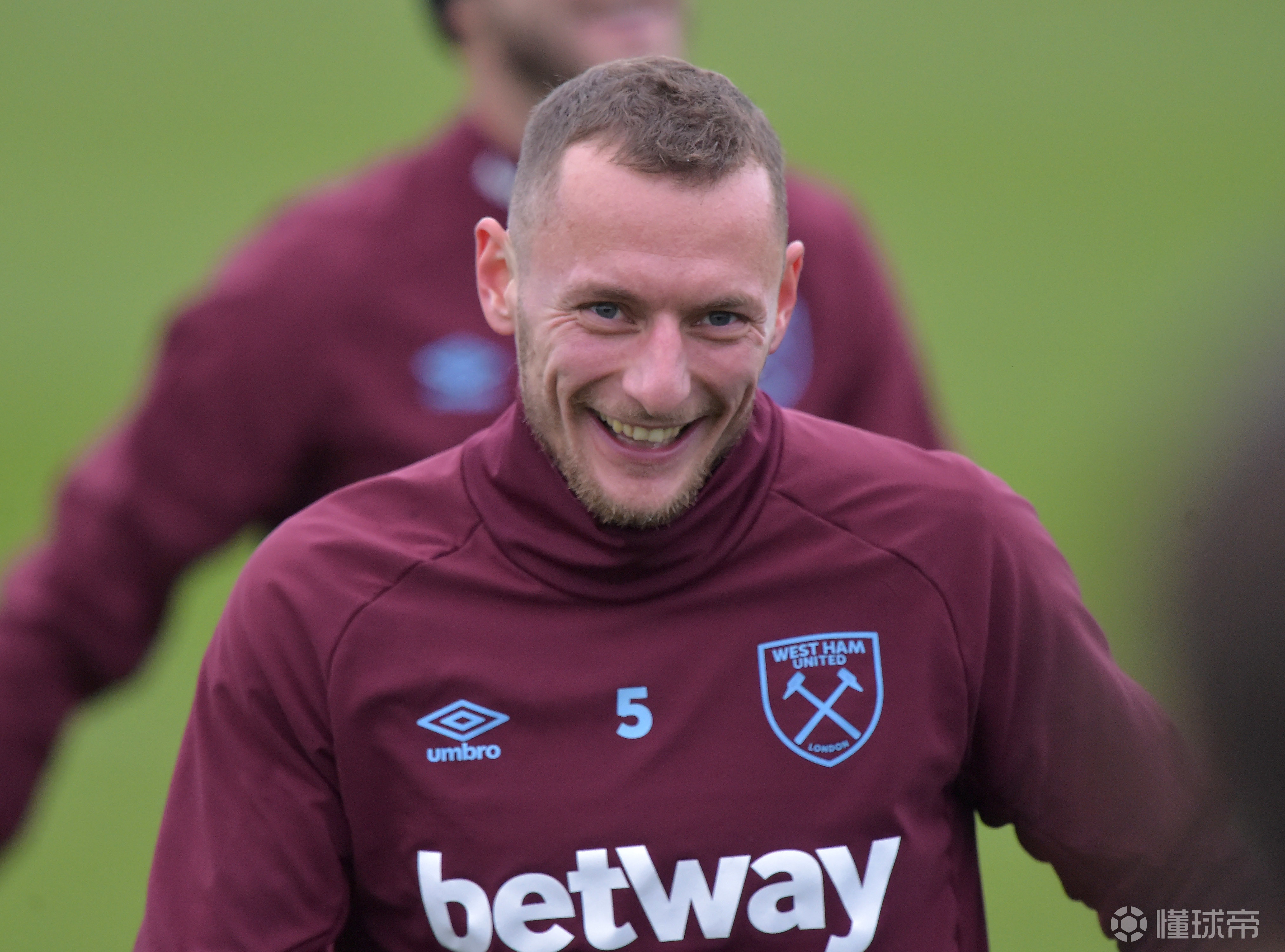 虎扑首页-水(shuǐ)晶(jīng)宫南伦敦青训营(伦敦水(shuǐ)晶(jīng)宫建了几年)