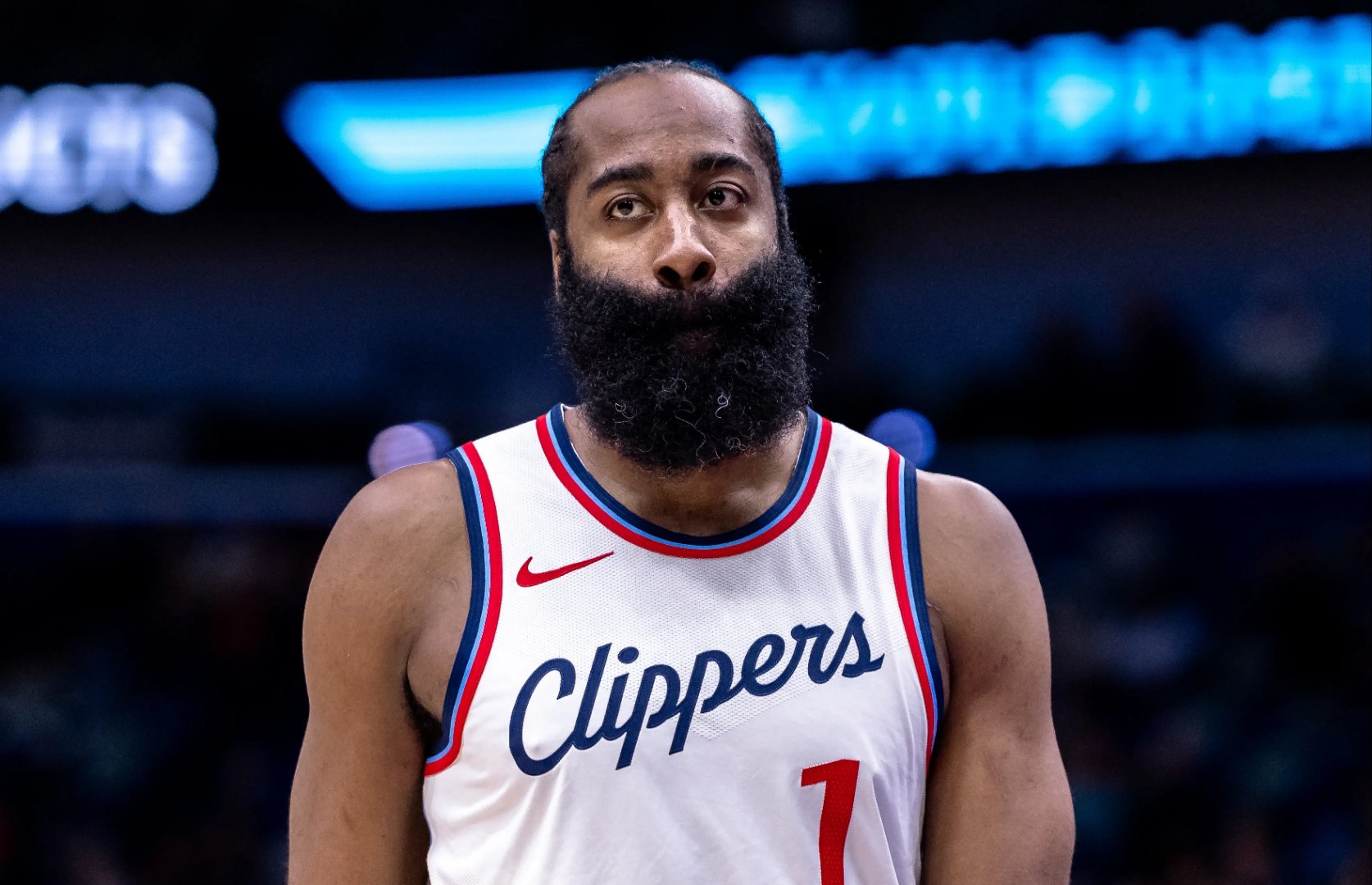 虎扑下载-詹姆斯·哈登后撤(chè)步教学(哈登的后撤(chè)步是不是走步)